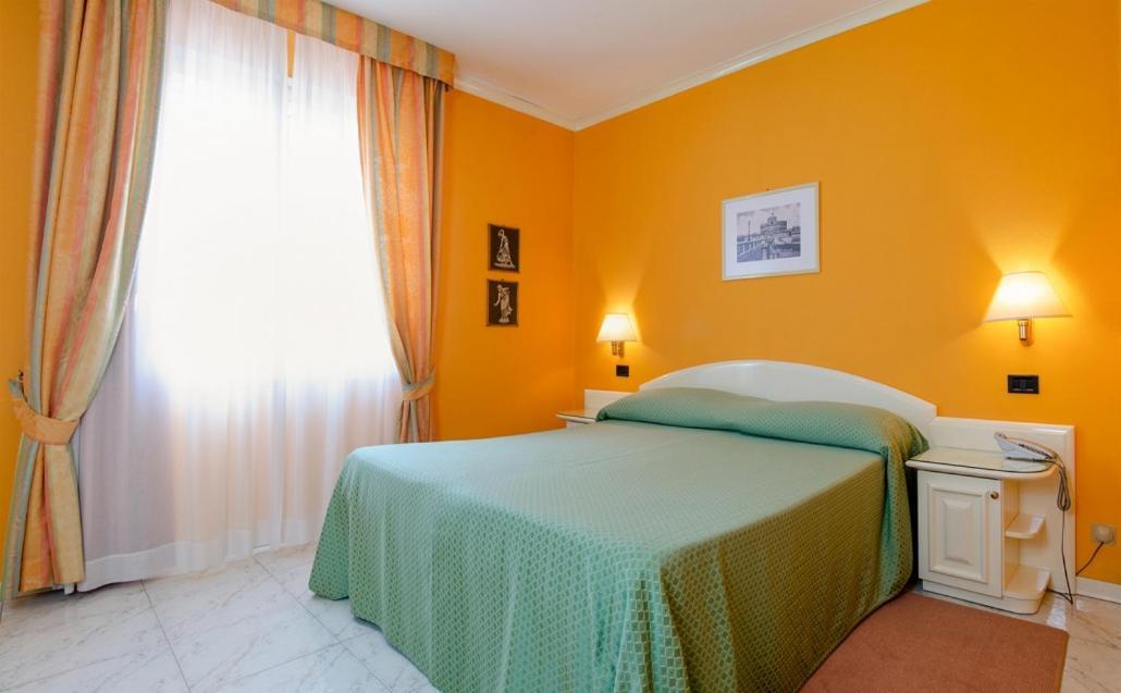Hotel Villa Leri Monte Colombo Exterior photo